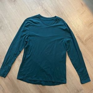 Mens lululemon longsleeve. Worn once.